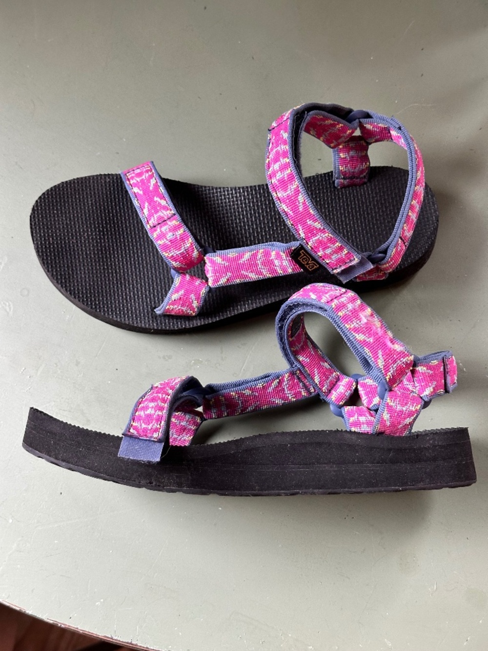 Teva women’s size 8 sandals